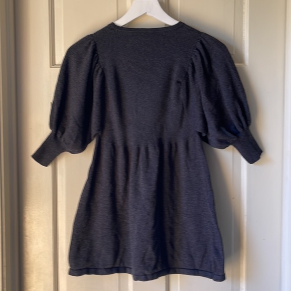 Max Studio Gray Puff Short Sleeve Sweater - Picture 4 of 4